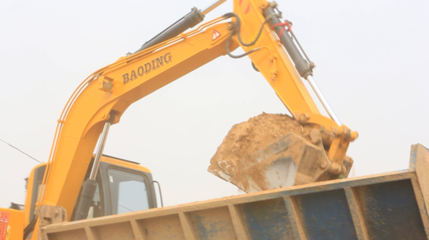 國產小型挖掘機廠家 發揮創新主體作用，引領核心技術研發