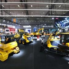 自強(qiáng)不息 止于至善 柳工攜創(chuàng)新產(chǎn)品矩陣閃耀CICEE2021，詮釋工程機(jī)械技術(shù)研發(fā)新高度