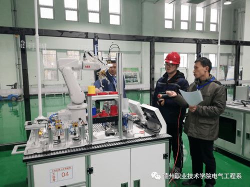 電氣工程系順利完成山東省工業機器人應用編程職業技能等級證書考核，助推工程機械技術研發人才培養